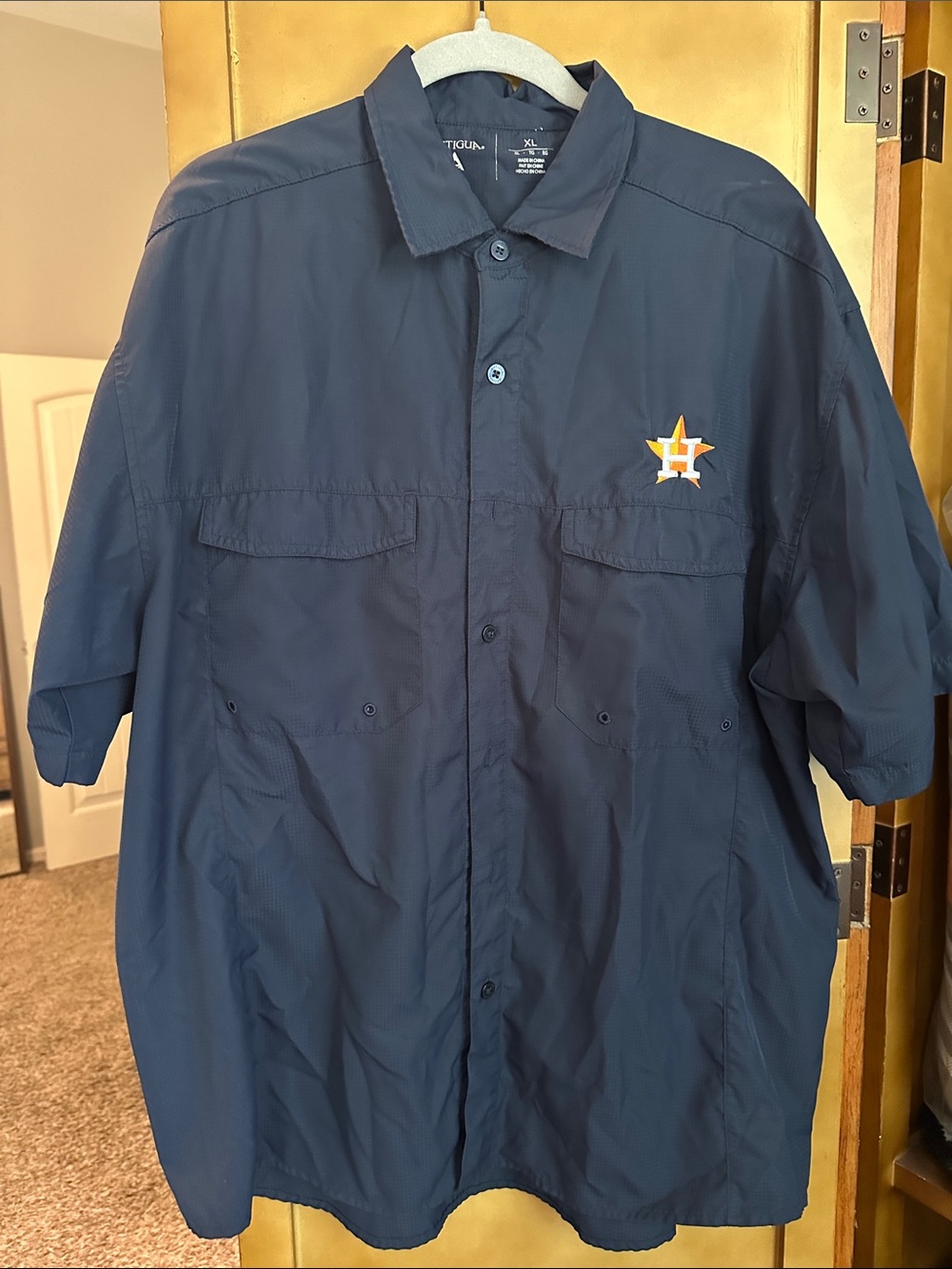 Antigua Navy Short-Sleeve Button-Front Shirt with Houston Astros Star H Logo